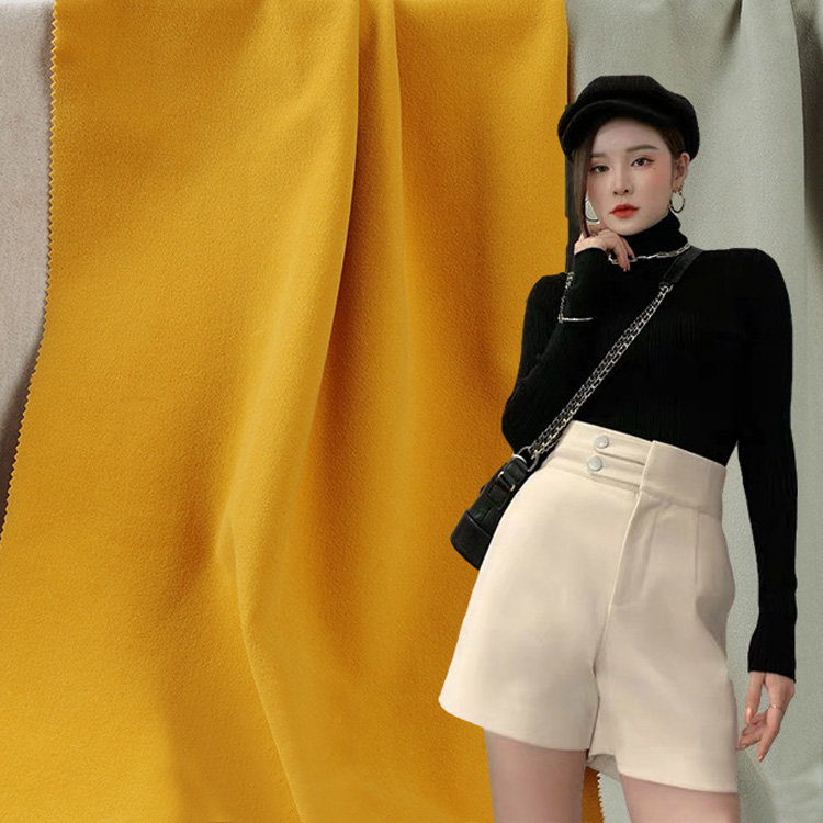 Hvorfor er skjortestof mellemvægtigt uldstof det smarte valg til kvalitetsbeklædning?